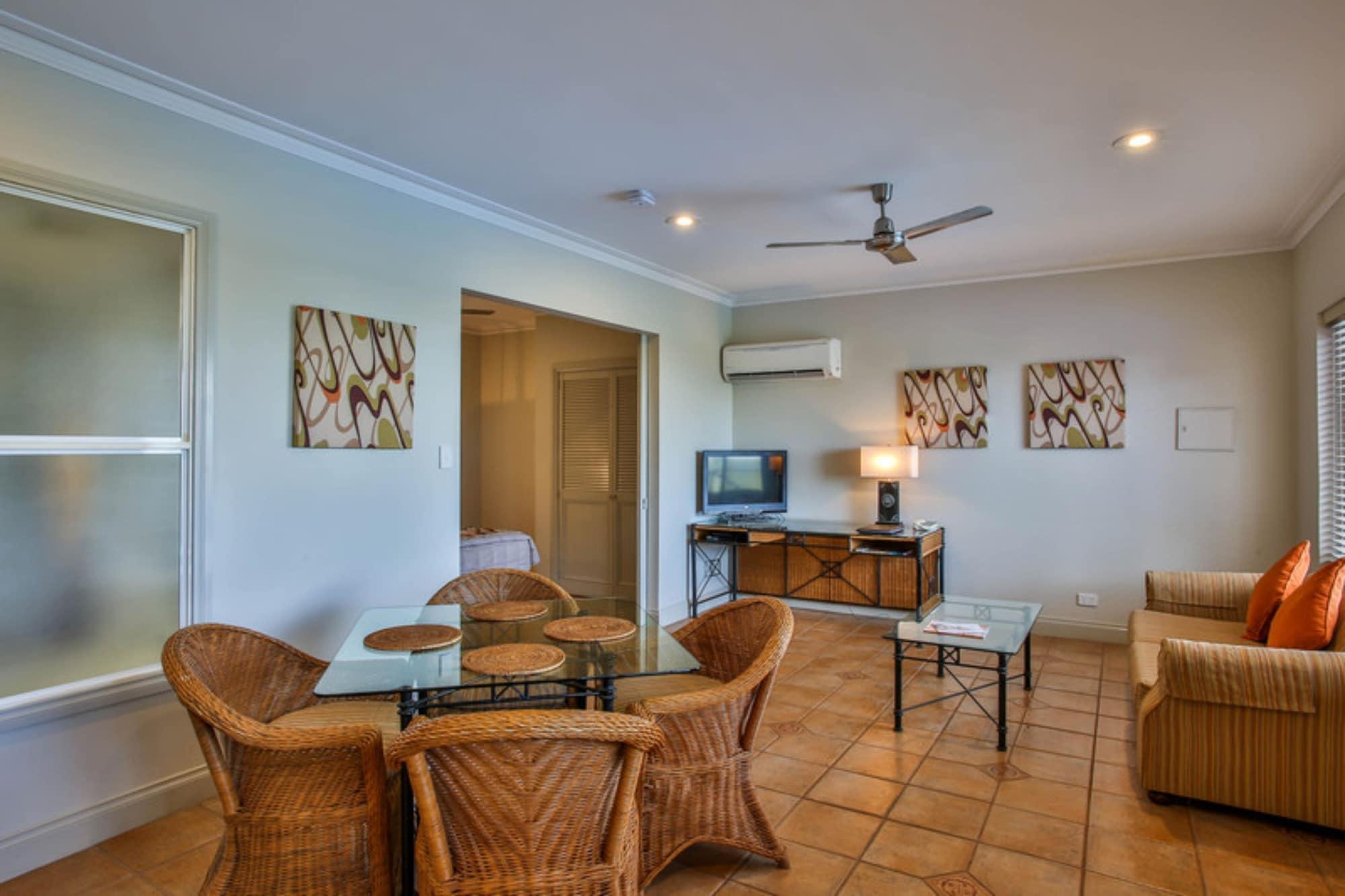 Moonlight Bay Suites Брум Экстерьер фото