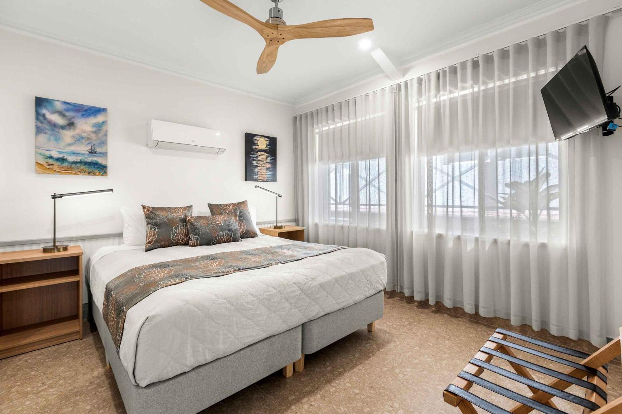 Moonlight Bay Suites Брум Экстерьер фото