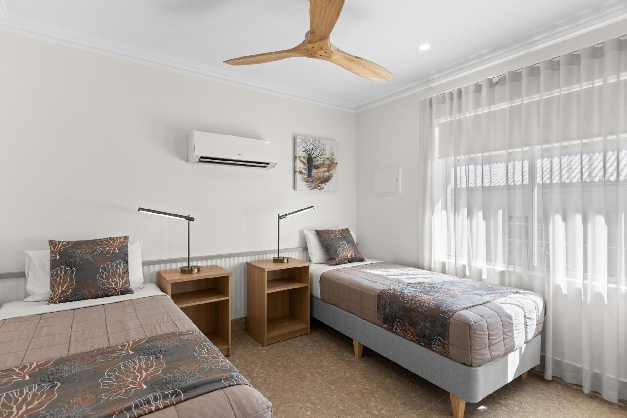 Moonlight Bay Suites Брум Экстерьер фото