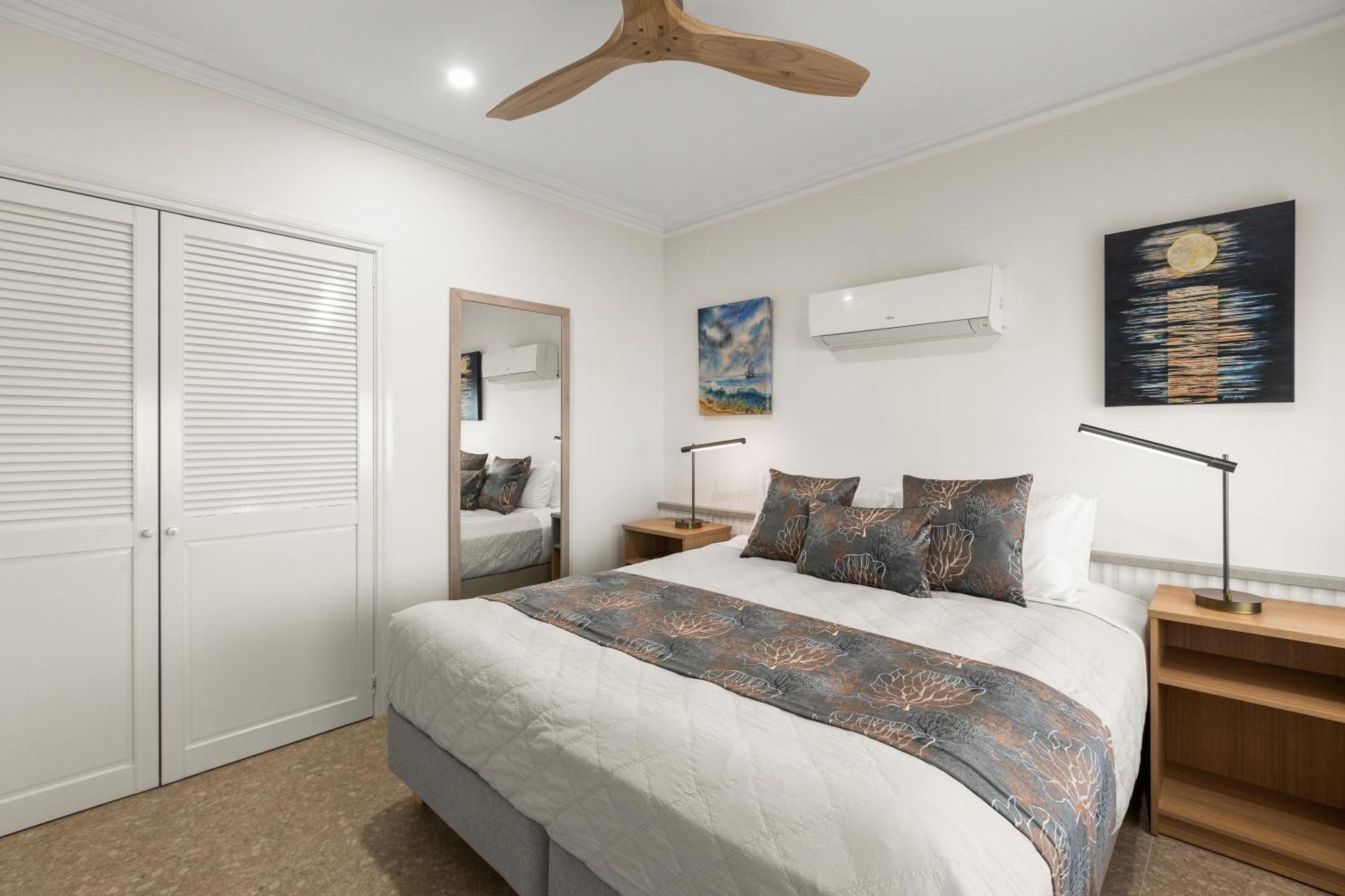 Moonlight Bay Suites Брум Экстерьер фото