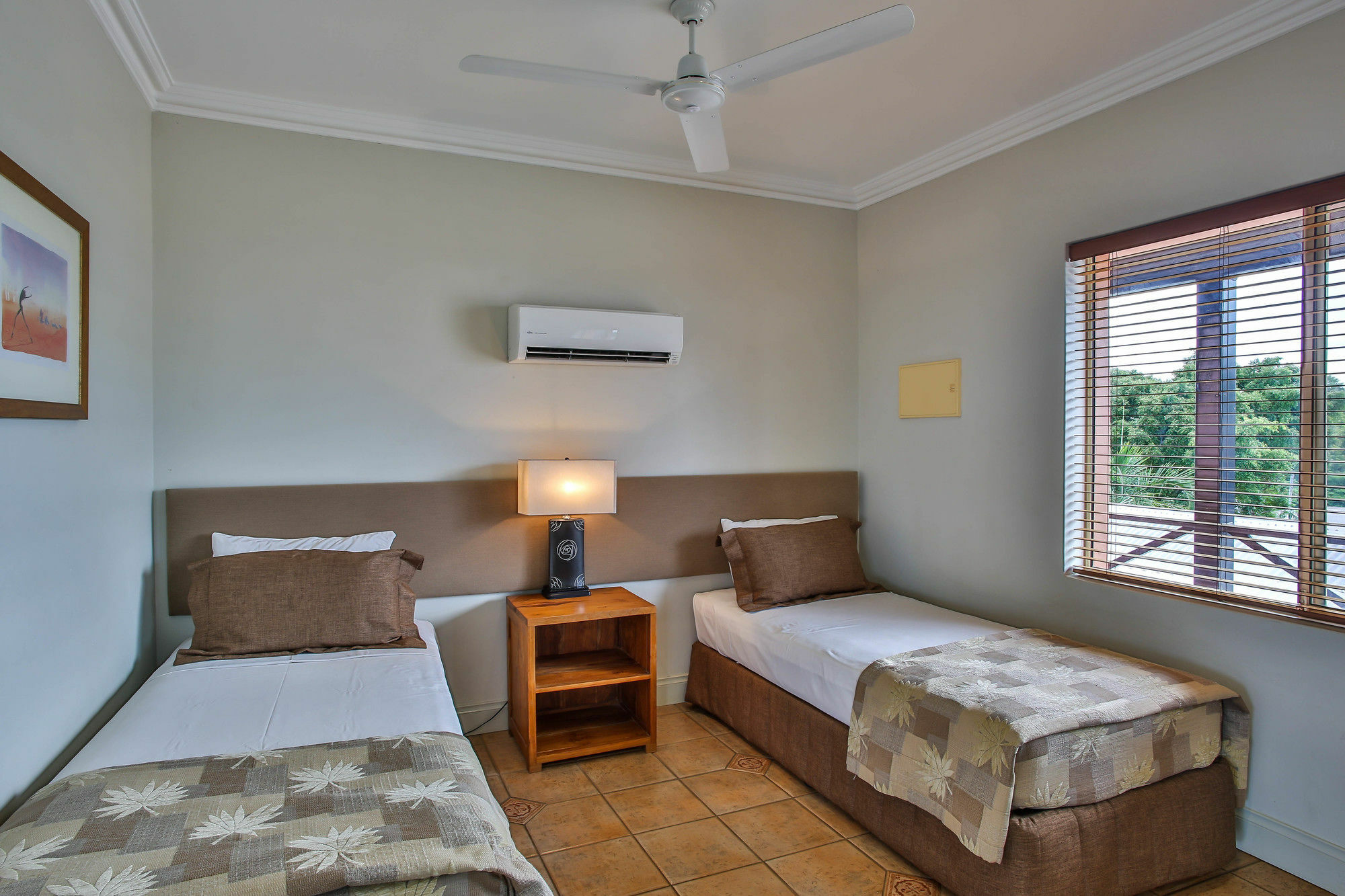 Moonlight Bay Suites Брум Экстерьер фото