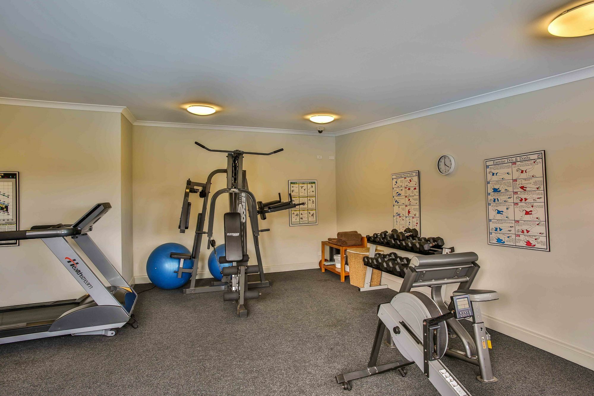 Moonlight Bay Suites Брум Экстерьер фото